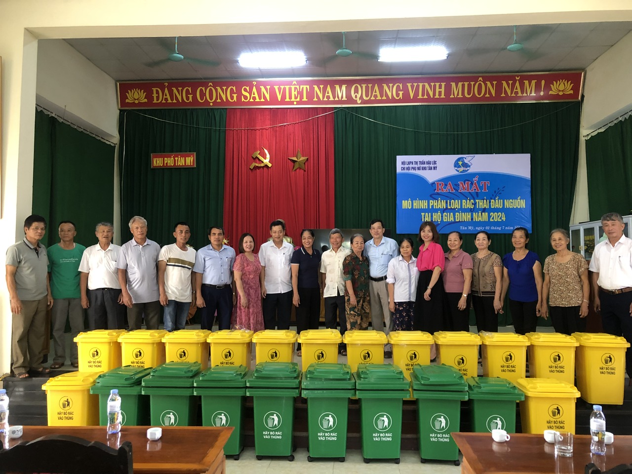 Thị trấn Hậu Lộc ra mắt mô hình phân loại rác thải sinh hoạt tại nguồn